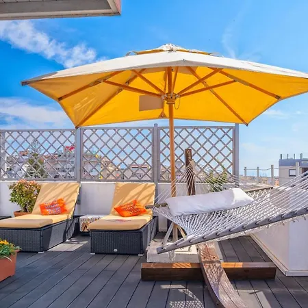아파트 La Terrazza Di Olimpia *